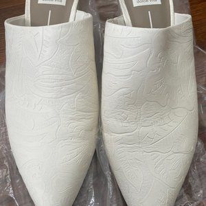 Dolce Vita Angela Ivory Embossed Size 8.5